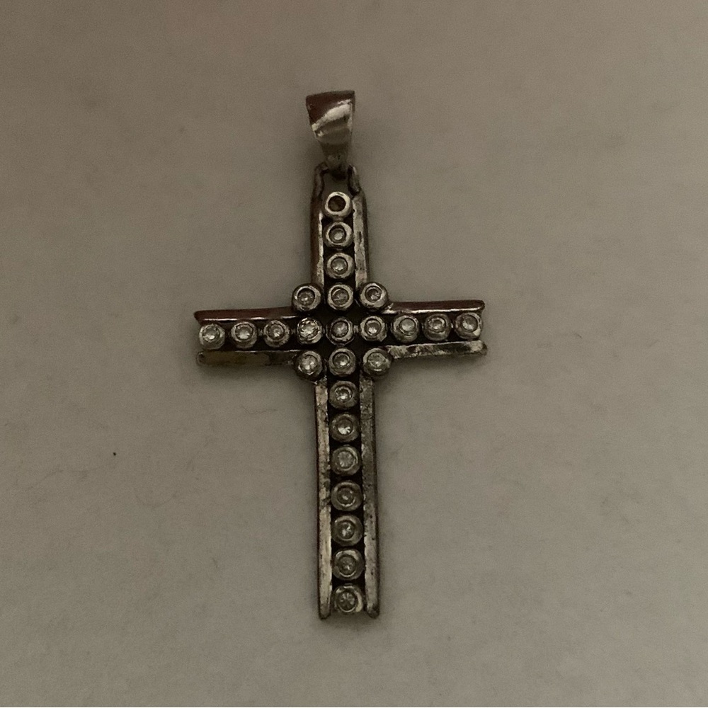 Vintage 925 Sterling Silver Bedazzled Studded Gothic Cross Necklace Pendant